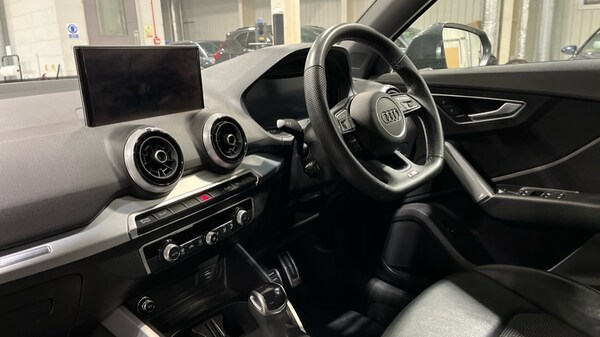 Used Audi Q2 2021 for sale - 76124569: Photo 2