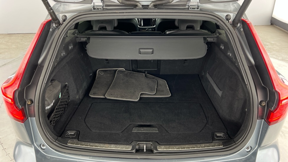 Used Volvo V60 2019 for sale - 76265502: Photo 15