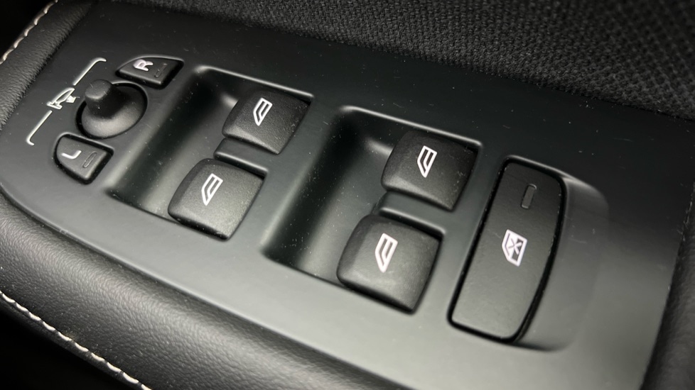 Used Volvo V60 2019 for sale - 76265502: Photo 33