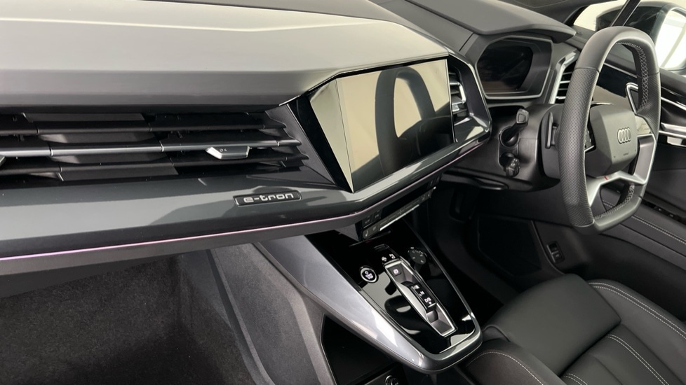 Used Audi Q4 e-tron 2025 for sale - 76874862: Photo 2