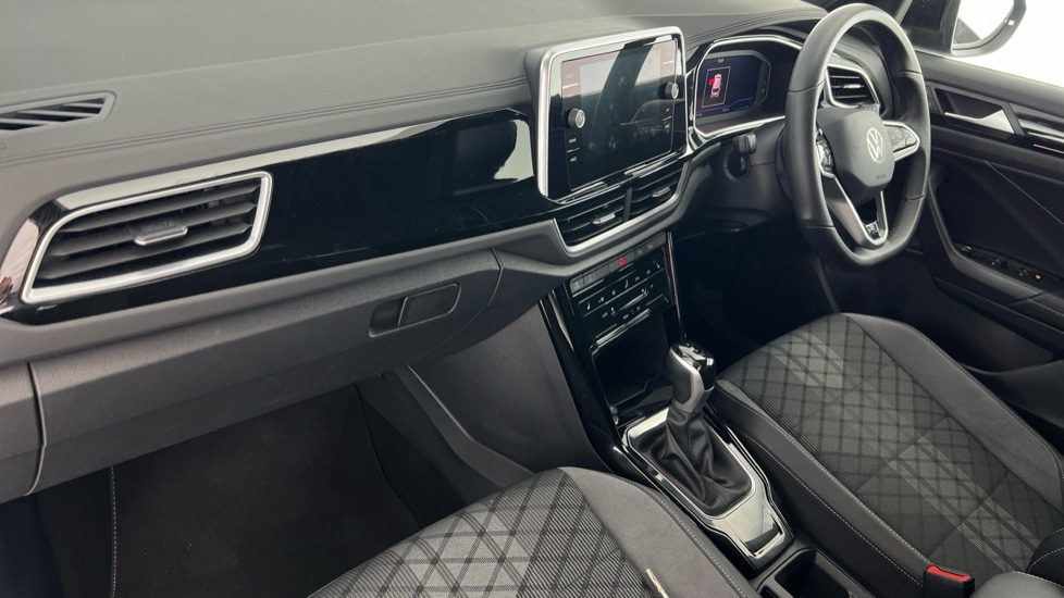 Used Volkswagen T-Roc 2023 for sale - 76025286: Photo 10