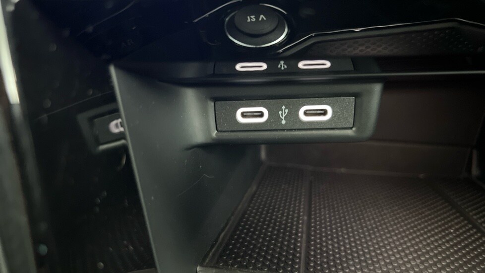 Used Volkswagen T-Roc 2023 for sale - 76025286: Photo 39