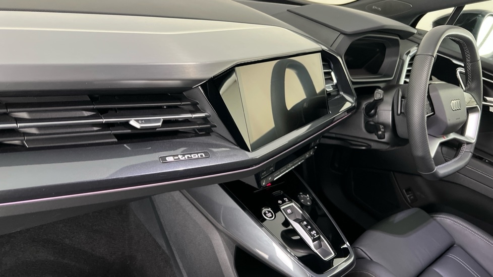 Used Audi Q4 e-tron 2025 for sale - 76874824: Photo 2