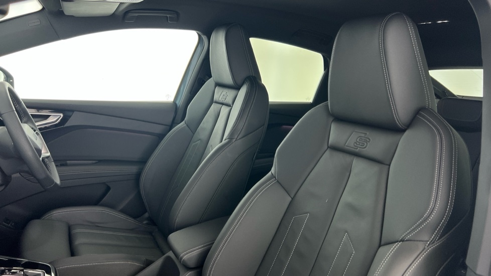 Used Audi Q4 e-tron 2025 for sale - 76873247: Photo 17