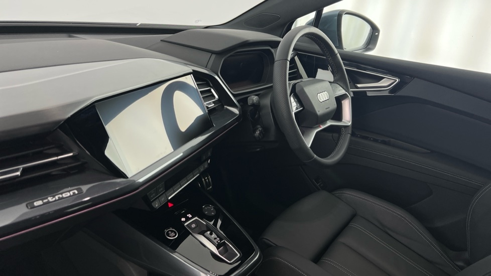Used Audi Q4 e-tron 2025 for sale - 76873247: Photo 2