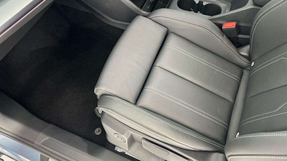 Used Audi Q4 e-tron 2025 for sale - 76873247: Photo 32