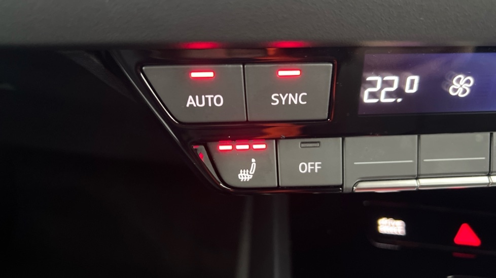 Used Audi Q4 e-tron 2025 for sale - 76873247: Photo 37