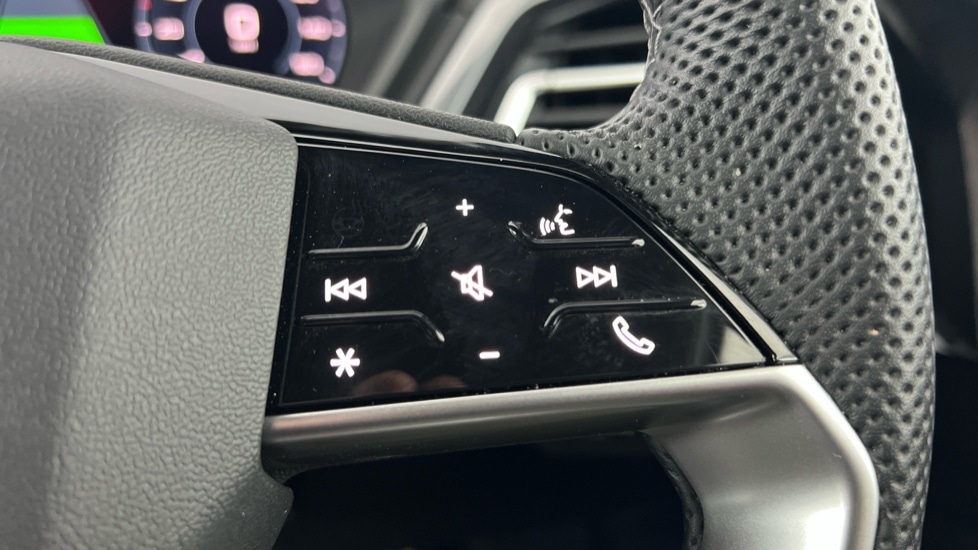 Used Audi Q4 e-tron 2025 for sale - 76873247: Photo 42