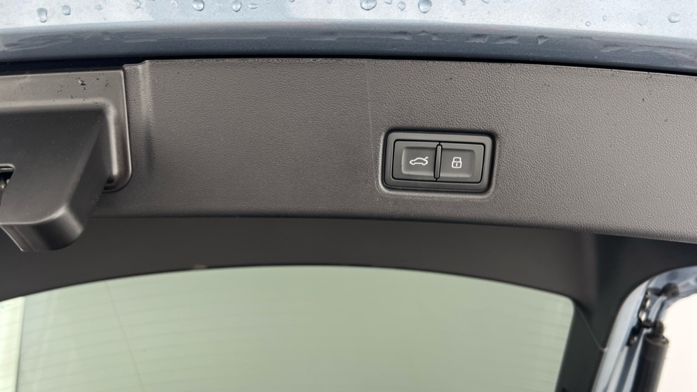 Used Audi Q4 e-tron 2025 for sale - 76873247: Photo 57