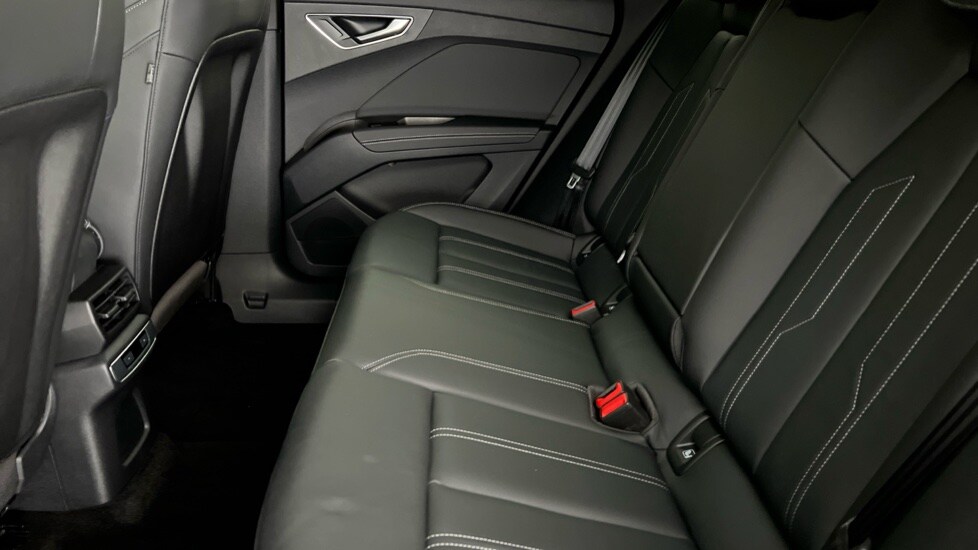 Used Audi Q4 e-tron 2025 for sale - 76609520: Photo 15
