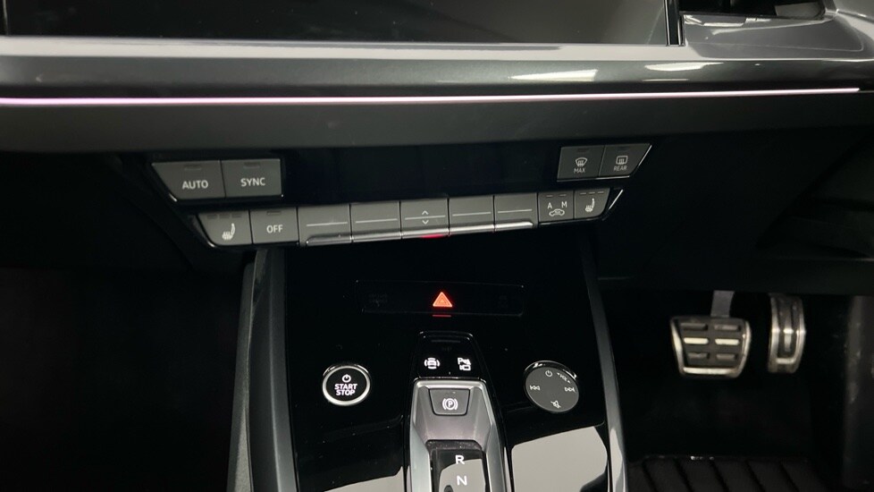 Used Audi Q4 e-tron 2025 for sale - 76609520: Photo 16