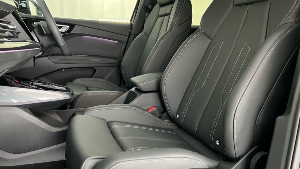 Used Audi Q4 e-tron 2025 for sale - 76609520: Photo 17