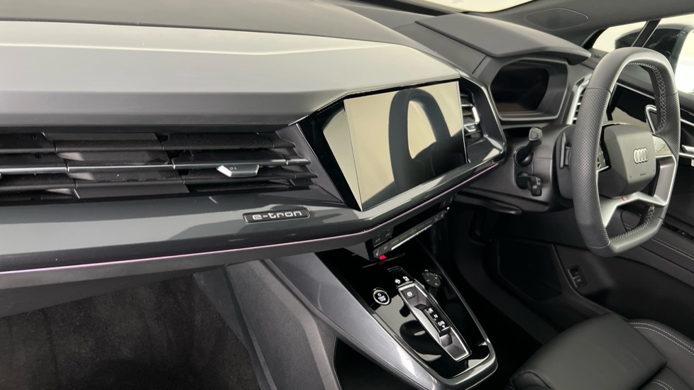 Used Audi Q4 e-tron 2025 for sale - 76609520: Photo 2