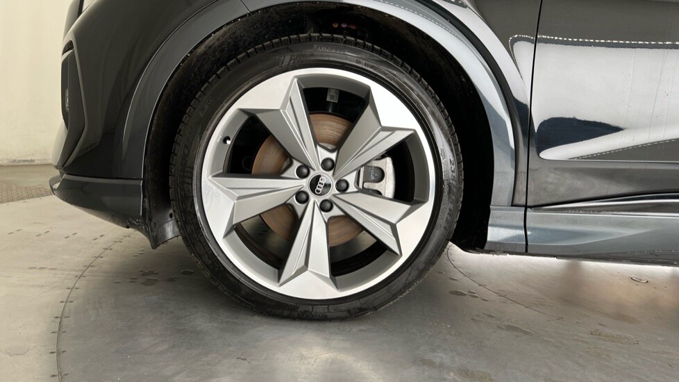 Used Audi Q4 e-tron 2025 for sale - 76609520: Photo 21