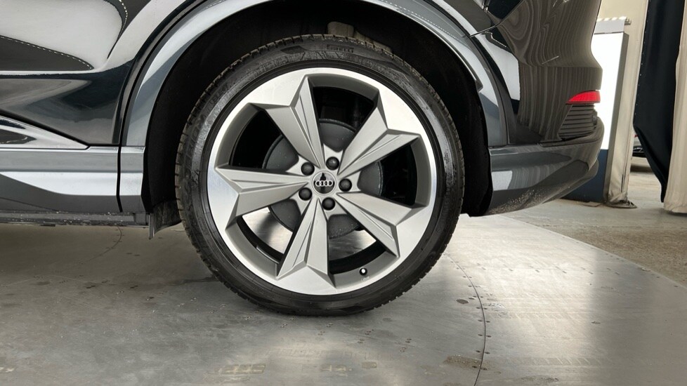 Used Audi Q4 e-tron 2025 for sale - 76609520: Photo 22