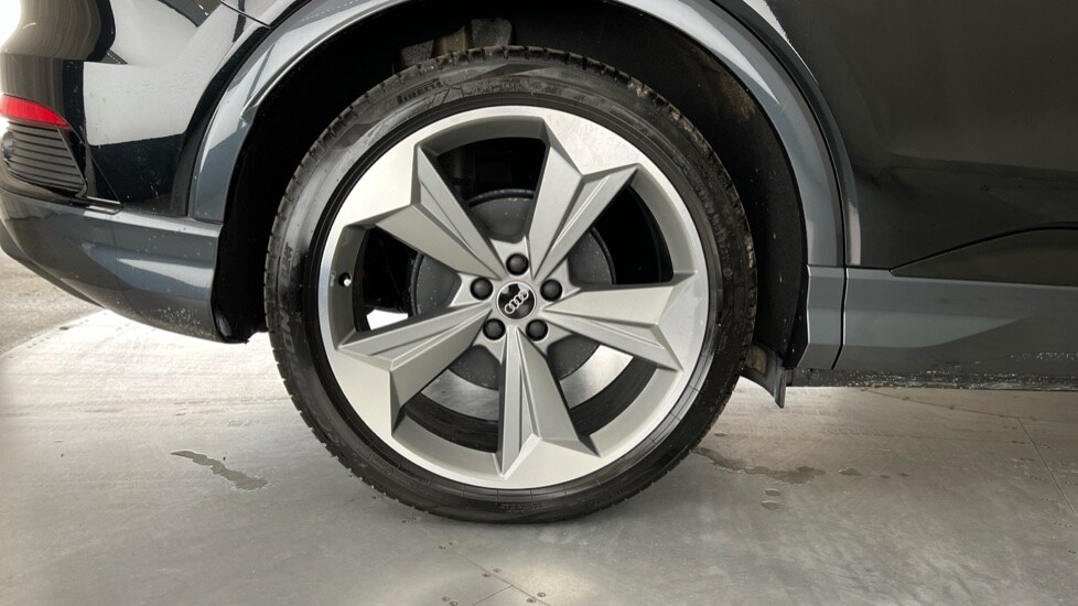 Used Audi Q4 e-tron 2025 for sale - 76609520: Photo 23