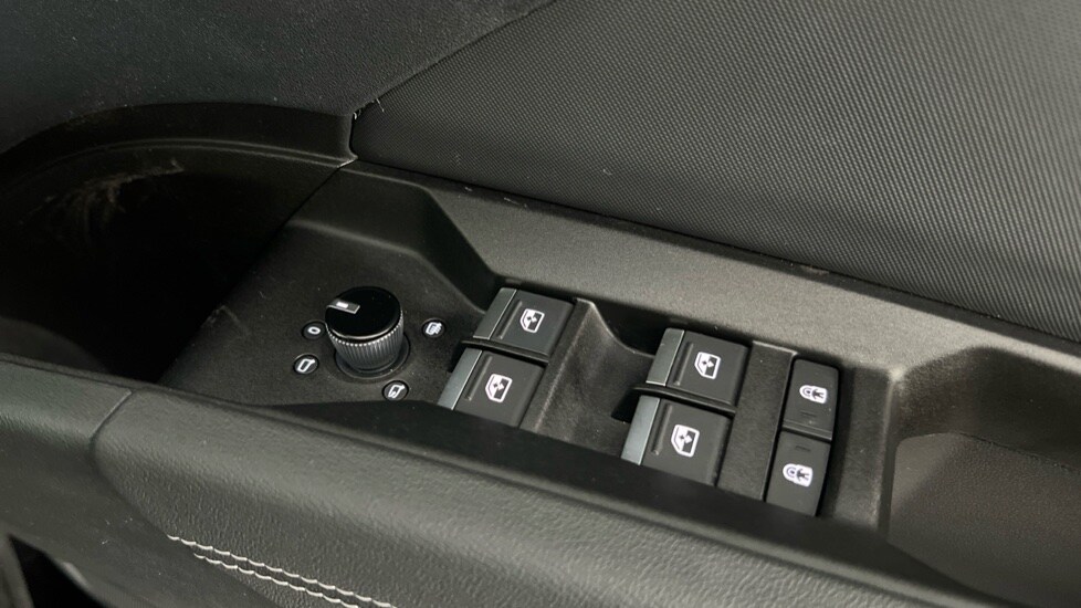 Used Audi Q4 e-tron 2025 for sale - 76609520: Photo 27