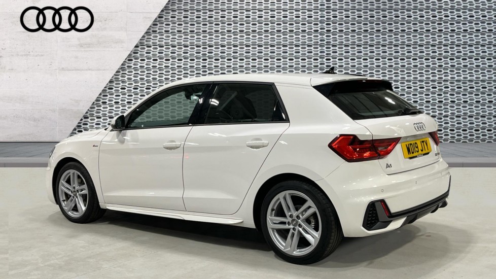Used Audi A1 2019 for sale - 76942914: Photo 3