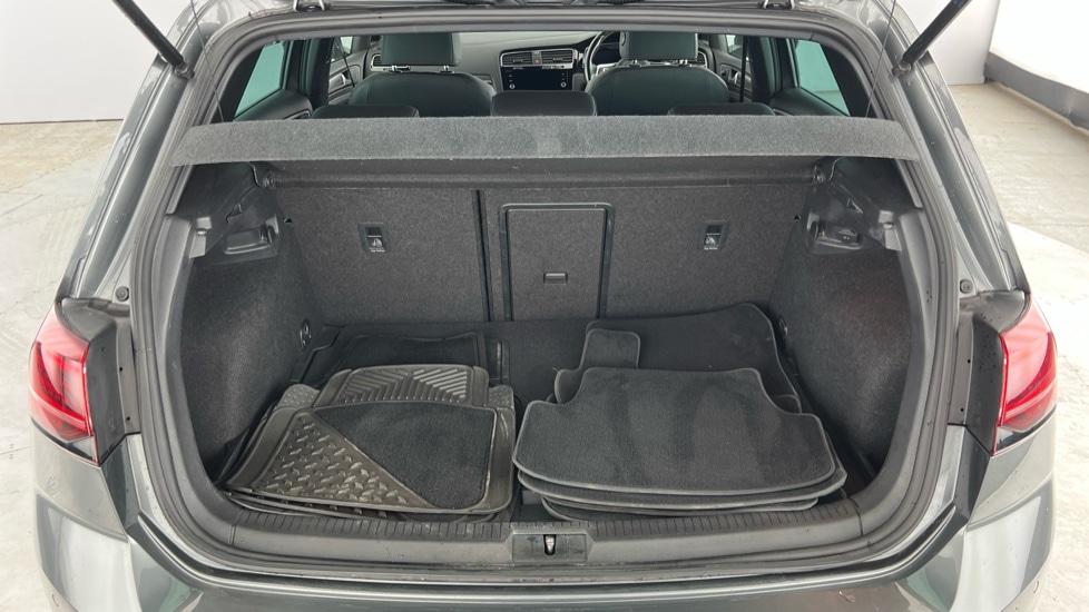 Used Volkswagen Golf 2019 for sale - 76458841: Photo 15