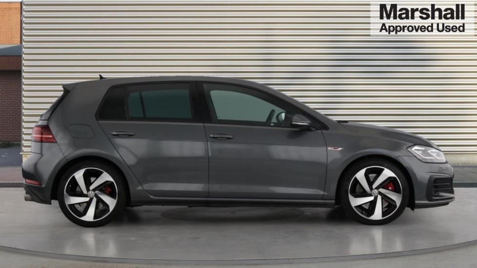 Used Volkswagen Golf 2019 for sale - 76458841: Photo 2