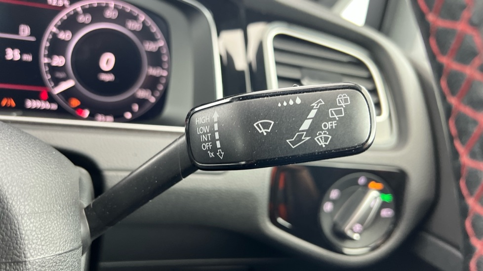 Used Volkswagen Golf 2019 for sale - 76458841: Photo 24