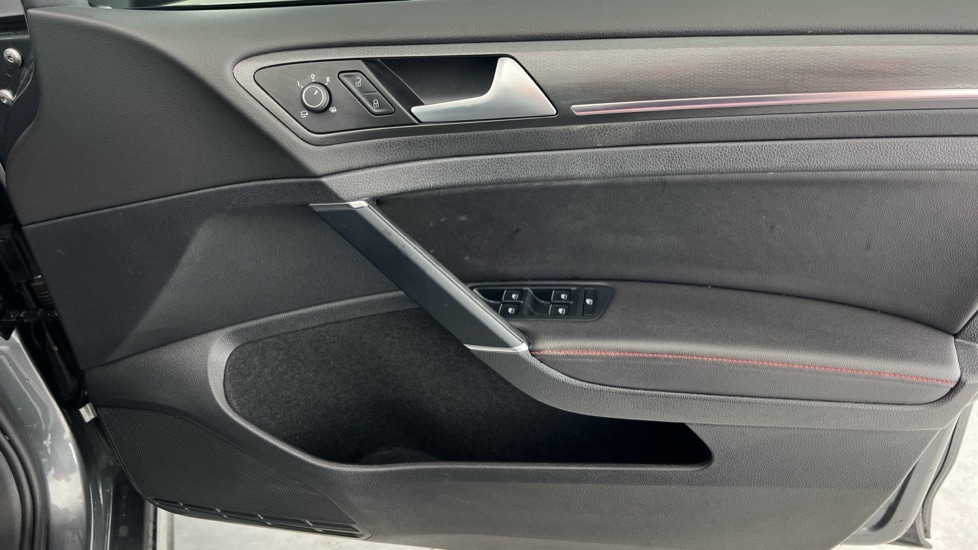 Used Volkswagen Golf 2019 for sale - 76458841: Photo 28