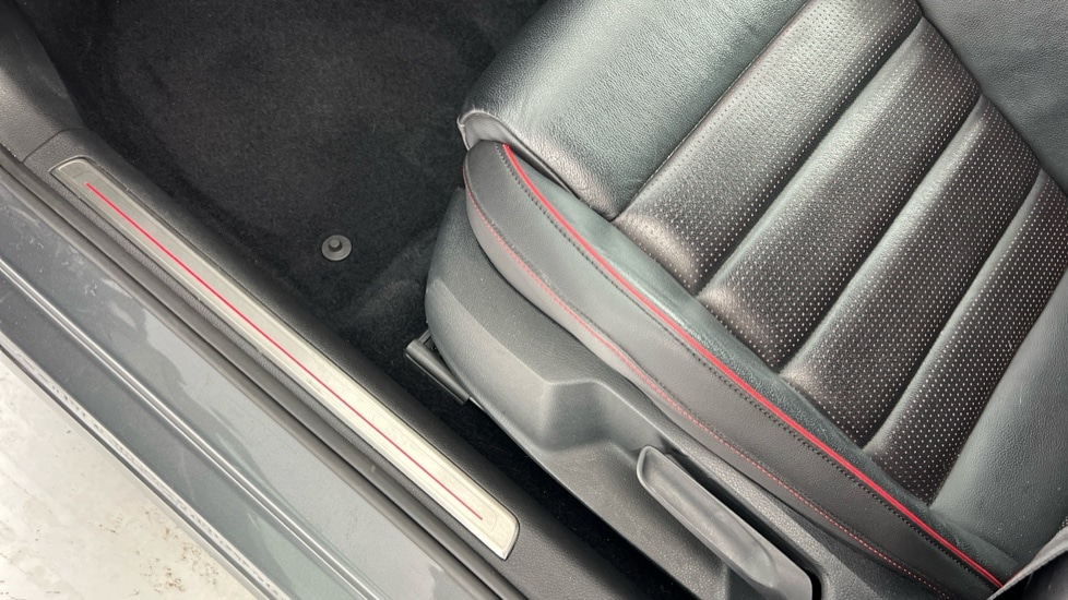 Used Volkswagen Golf 2019 for sale - 76458841: Photo 31