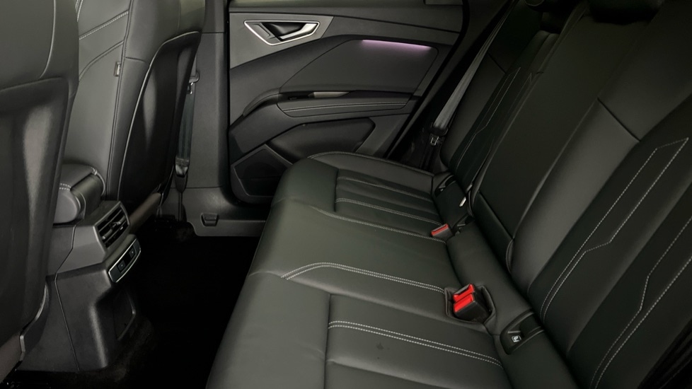 Used Audi Q4 e-tron 2024 for sale - 76302290: Photo 15