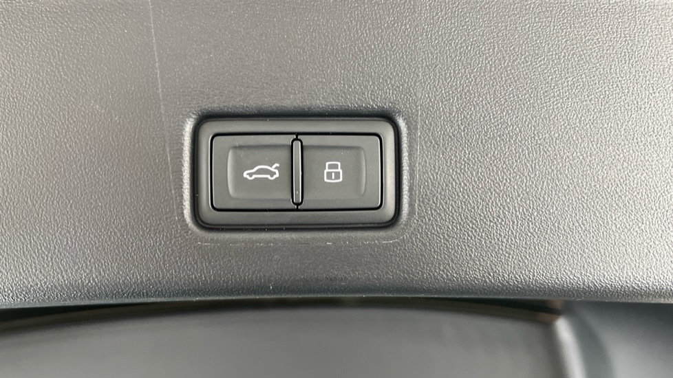 Used Audi Q4 e-tron 2024 for sale - 76302290: Photo 37