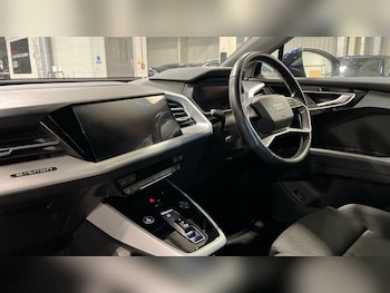 Used Audi Q4 e-tron 2021 for sale - 75471117: Photo