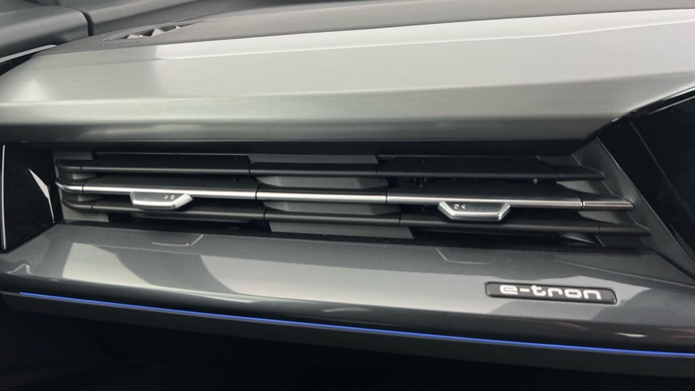 Used Audi Q4 e-tron 2025 for sale - 76872487: Photo 16