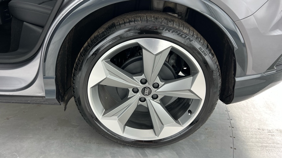 Used Audi Q4 e-tron 2025 for sale - 76872487: Photo 22