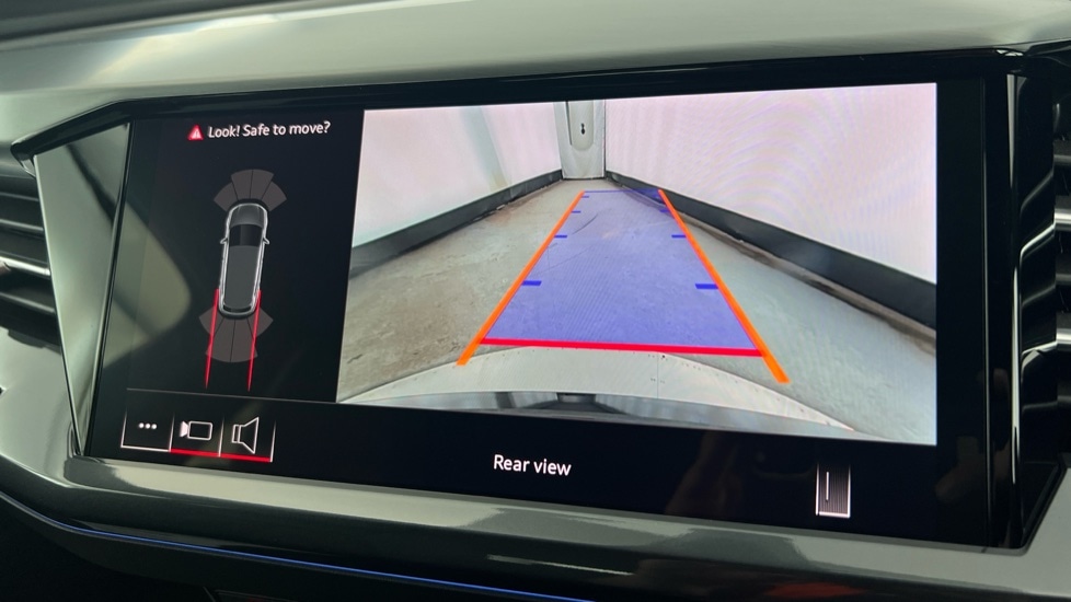 Used Audi Q4 e-tron 2024 for sale - 76873360: Photo 36