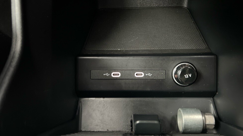 Used Audi Q4 e-tron 2024 for sale - 76873360: Photo 44