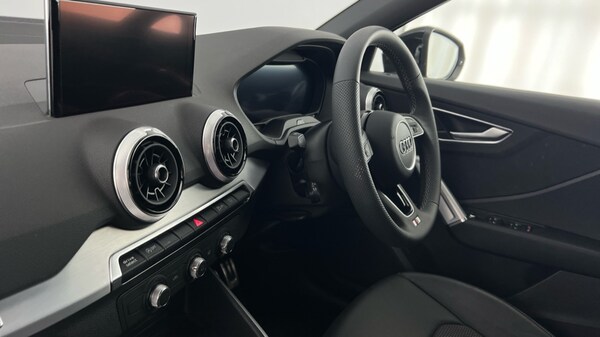 Used Audi Q2 2024 for sale - 75471186: Photo 2