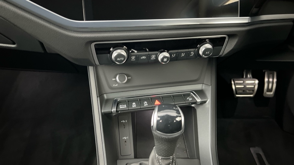 Used Audi Q3 2024 for sale - 76869035: Photo 16