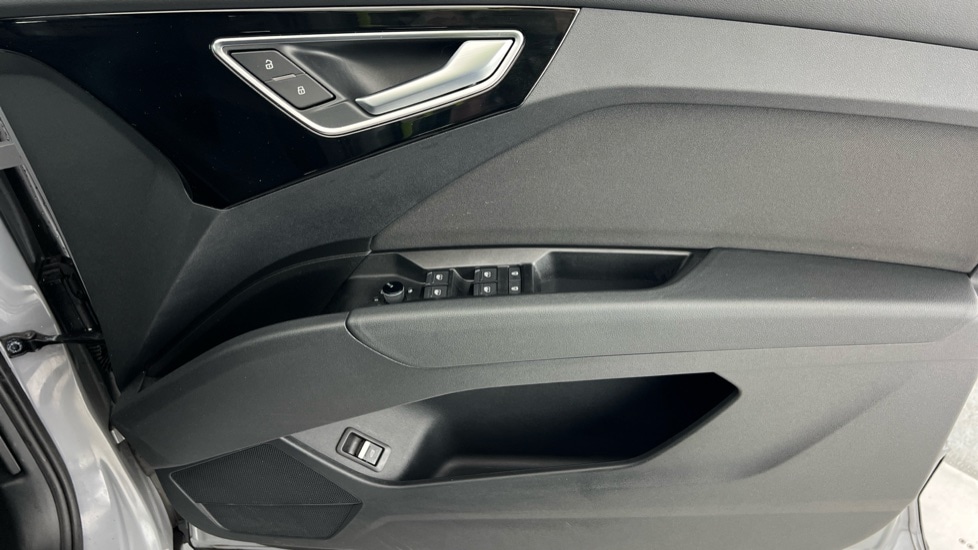 Used Audi Q4 e-tron 2022 for sale - 75929708: Photo 30