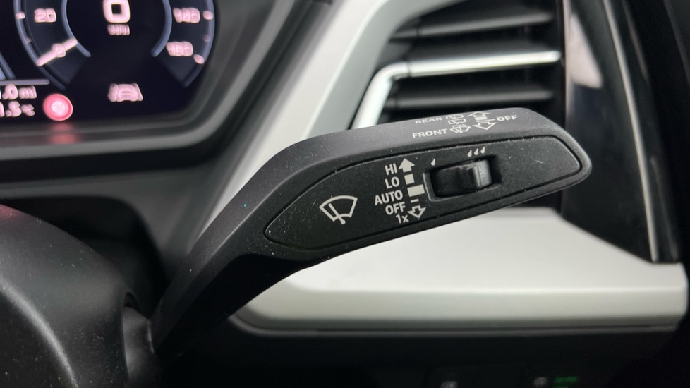 Used Audi Q4 e-tron 2022 for sale - 75929708: Photo 32