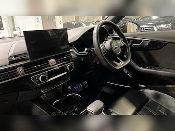 Used Audi A4 2022 for sale - 76420403: Photo