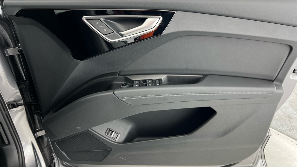 Used Audi Q4 e-tron 2025 for sale - 77050906: Photo 31