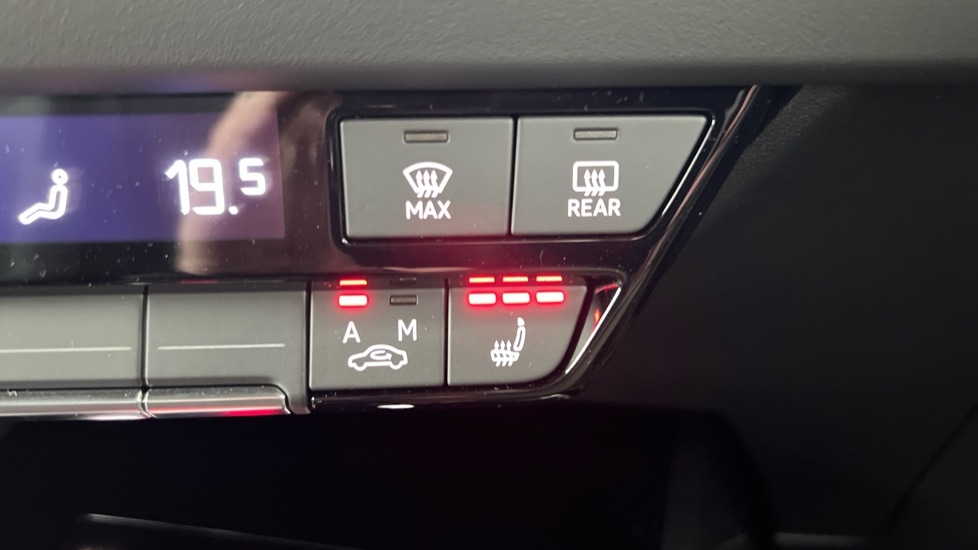 Used Audi Q4 e-tron 2025 for sale - 77050906: Photo 37