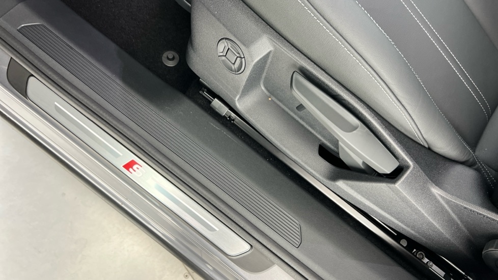 Used Audi Q4 e-tron 2025 for sale - 77050906: Photo 39