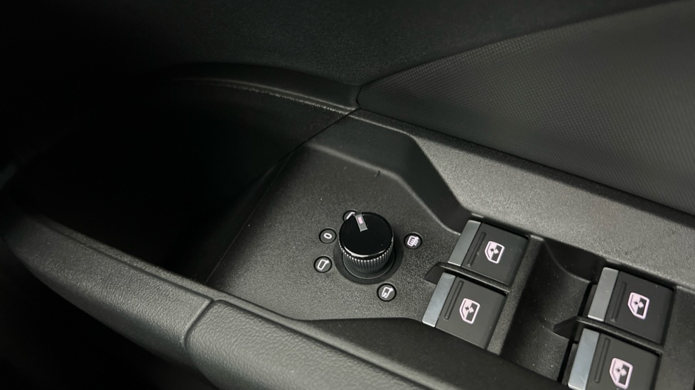 Used Audi Q4 e-tron 2025 for sale - 77050906: Photo 40