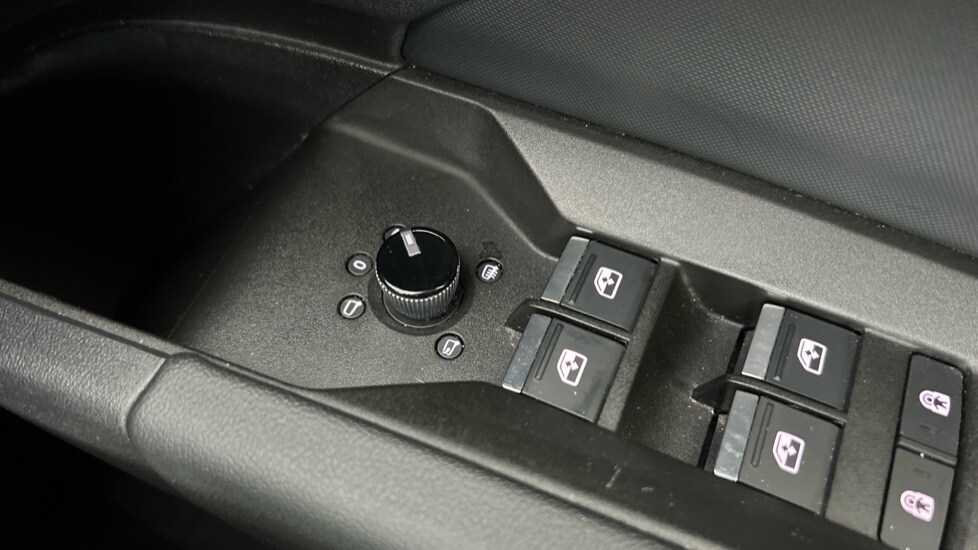 Used Audi Q4 e-tron 2022 for sale - 76873345: Photo 40