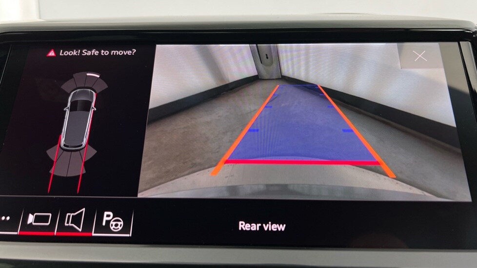 Used Audi Q4 e-tron 2022 for sale - 76873345: Photo 50