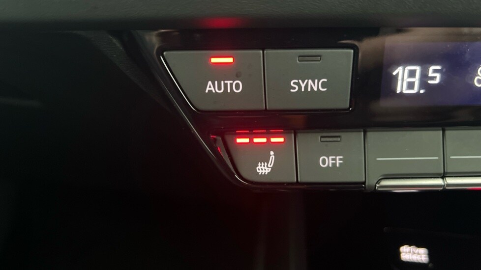 Used Audi Q4 e-tron 2024 for sale - 76834747: Photo 54