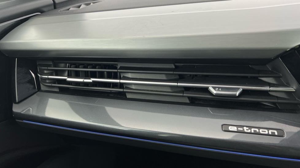 Used Audi Q4 e-tron 2024 for sale - 76514880: Photo 16