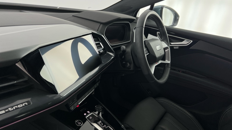 Used Audi Q4 e-tron 2024 for sale - 76514880: Photo 2