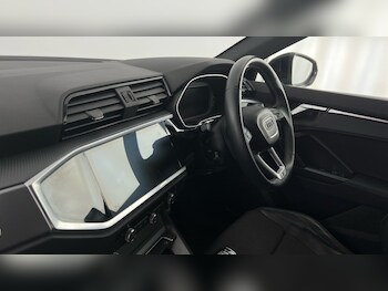 Used Audi Q3 2021 for sale - 75471101: Photo