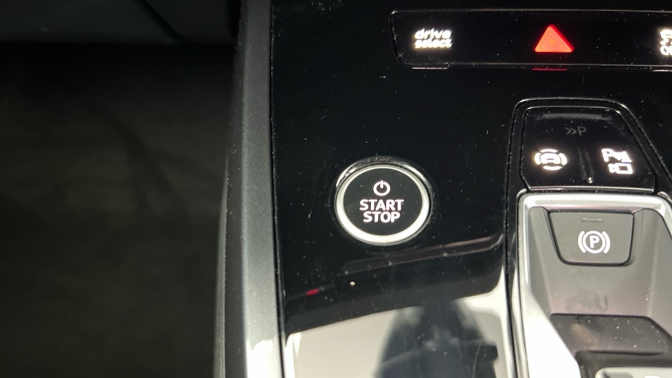 Used Audi Q4 e-tron 2024 for sale - 76302236: Photo 40